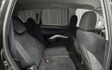 Mitsubishi Outlander III рестайлинг 3, 2007 год, 990 000 рублей, 16 фотография