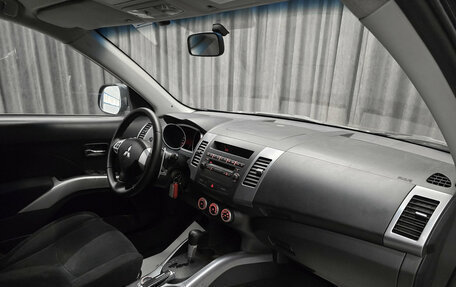 Mitsubishi Outlander III рестайлинг 3, 2007 год, 990 000 рублей, 15 фотография