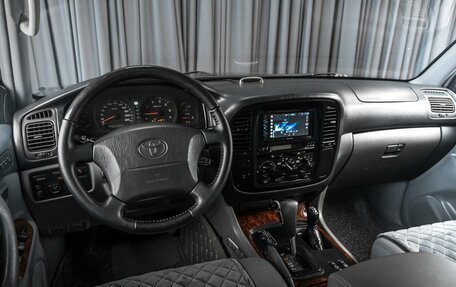 Toyota Land Cruiser 100 рестайлинг 2, 1998 год, 1 629 000 рублей, 6 фотография