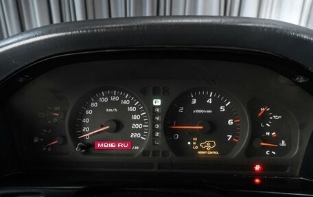 Toyota Land Cruiser 100 рестайлинг 2, 1998 год, 1 629 000 рублей, 13 фотография