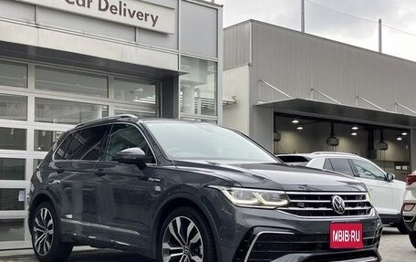 Volkswagen Tiguan II, 2022 год, 2 550 000 рублей, 1 фотография