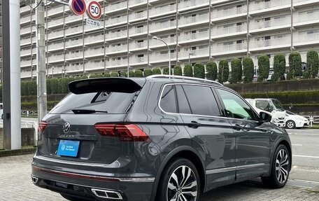 Volkswagen Tiguan II, 2022 год, 2 550 000 рублей, 5 фотография