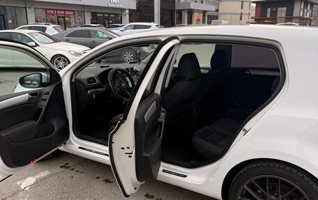 Volkswagen Golf VI, 2011 год, 850 000 рублей, 2 фотография