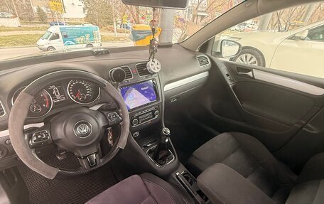 Volkswagen Golf VI, 2011 год, 850 000 рублей, 21 фотография