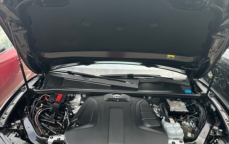 Volkswagen Touareg III, 2019 год, 4 900 000 рублей, 15 фотография