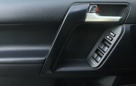 Toyota Land Cruiser Prado 150 рестайлинг 2, 2018 год, 5 101 000 рублей, 9 фотография
