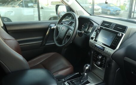 Toyota Land Cruiser Prado 150 рестайлинг 2, 2018 год, 5 101 000 рублей, 6 фотография