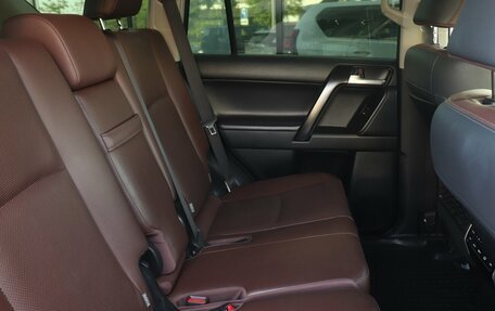 Toyota Land Cruiser Prado 150 рестайлинг 2, 2018 год, 5 101 000 рублей, 8 фотография