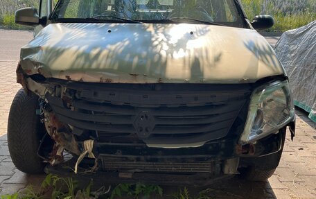 Renault Logan I, 2013 год, 100 000 рублей, 5 фотография