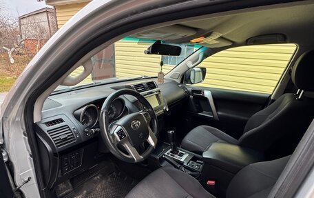 Toyota Land Cruiser Prado 150 рестайлинг 2, 2015 год, 3 150 000 рублей, 7 фотография