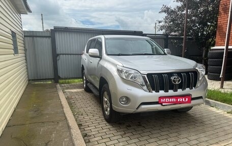 Toyota Land Cruiser Prado 150 рестайлинг 2, 2015 год, 3 150 000 рублей, 6 фотография