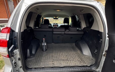 Toyota Land Cruiser Prado 150 рестайлинг 2, 2015 год, 3 150 000 рублей, 14 фотография