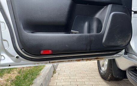 Toyota Land Cruiser Prado 150 рестайлинг 2, 2015 год, 3 150 000 рублей, 20 фотография