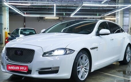 Jaguar XJ IV (X351), 2019 год, 4 400 000 рублей, 4 фотография