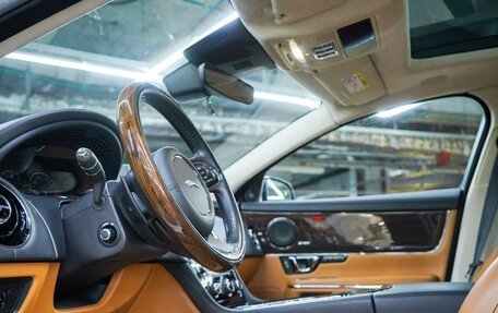 Jaguar XJ IV (X351), 2019 год, 4 400 000 рублей, 27 фотография
