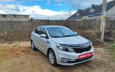 KIA Rio III рестайлинг, 2015 год, 740 000 рублей, 2 фотография
