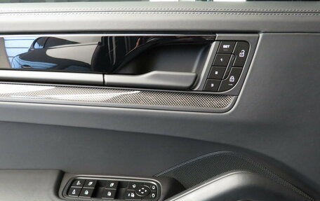 Porsche Cayenne III, 2026 год, 31 300 000 рублей, 35 фотография