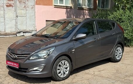 Hyundai Solaris II рестайлинг, 2016 год, 720 000 рублей, 1 фотография