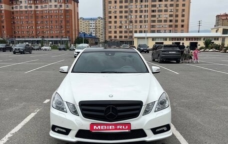 Mercedes-Benz E-Класс, 2011 год, 1 030 000 рублей, 1 фотография