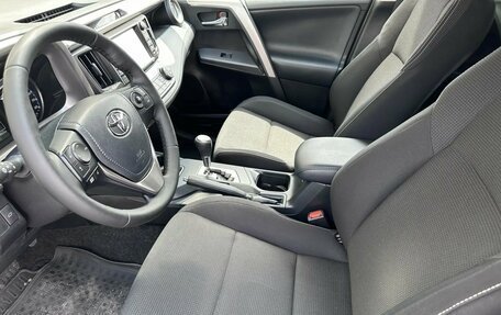 Toyota RAV4, 2017 год, 2 280 000 рублей, 7 фотография