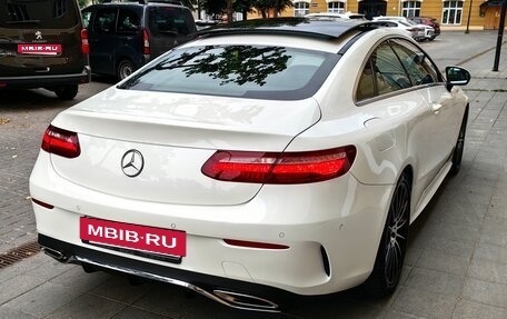 Mercedes-Benz E-Класс, 2017 год, 3 900 000 рублей, 2 фотография