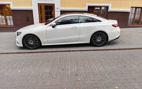 Mercedes-Benz E-Класс, 2017 год, 3 900 000 рублей, 5 фотография