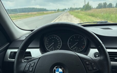 BMW 3 серия, 2010 год, 920 000 рублей, 17 фотография