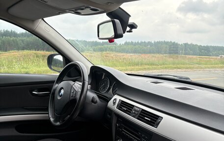 BMW 3 серия, 2010 год, 920 000 рублей, 13 фотография