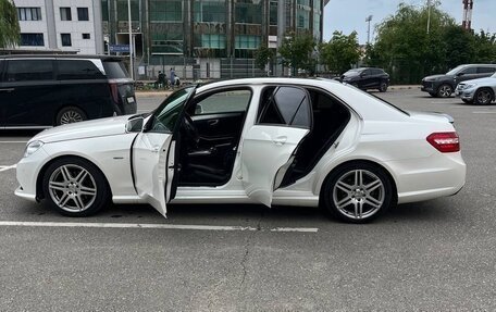 Mercedes-Benz E-Класс, 2011 год, 1 030 000 рублей, 5 фотография