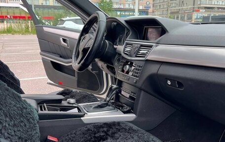 Mercedes-Benz E-Класс, 2011 год, 1 030 000 рублей, 8 фотография