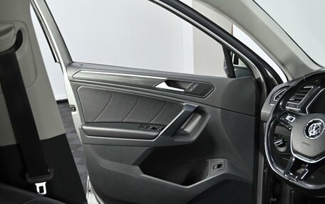 Volkswagen Tiguan II, 2019 год, 2 145 000 рублей, 7 фотография