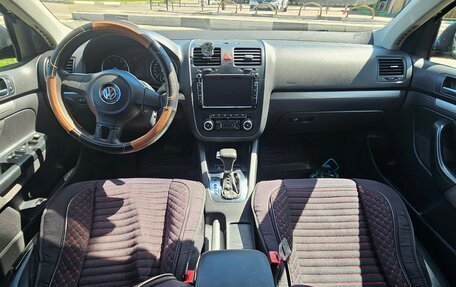 Volkswagen Jetta VI, 2010 год, 520 000 рублей, 5 фотография