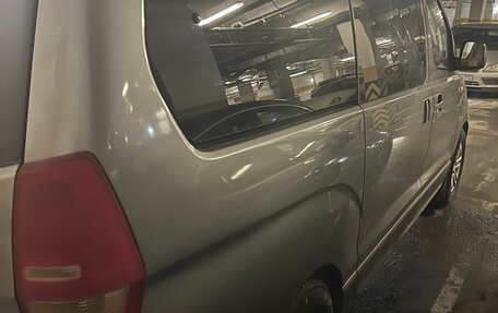 Hyundai H-1 II рестайлинг, 2016 год, 2 600 000 рублей, 13 фотография