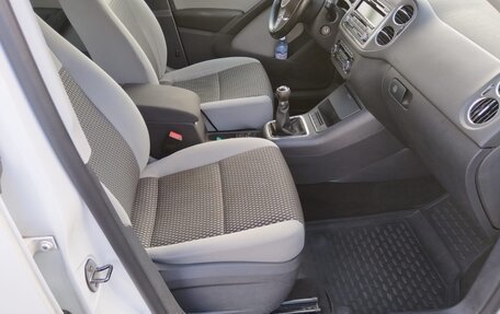 Volkswagen Tiguan I, 2011 год, 680 000 рублей, 21 фотография