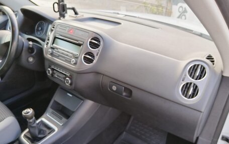 Volkswagen Tiguan I, 2011 год, 680 000 рублей, 22 фотография
