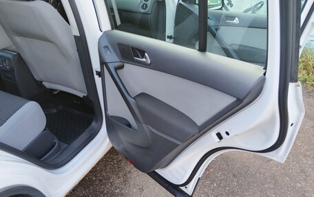 Volkswagen Tiguan I, 2011 год, 680 000 рублей, 18 фотография