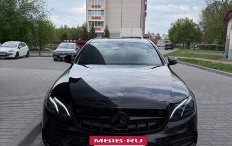Mercedes-Benz E-Класс, 2019 год, 4 150 000 рублей, 2 фотография