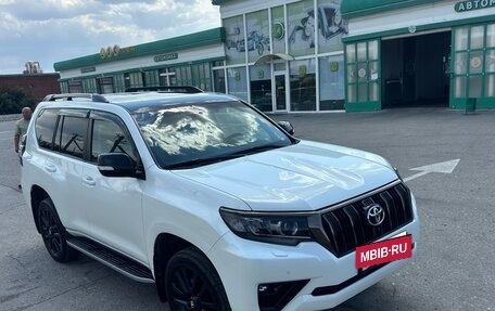Toyota Land Cruiser Prado 150 рестайлинг 2, 2020 год, 7 600 000 рублей, 10 фотография