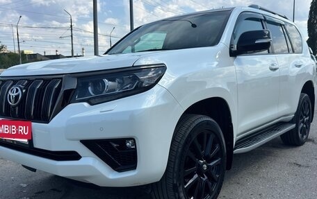 Toyota Land Cruiser Prado 150 рестайлинг 2, 2020 год, 7 600 000 рублей, 12 фотография