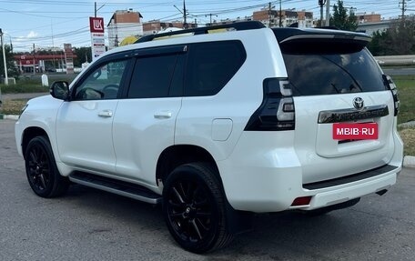 Toyota Land Cruiser Prado 150 рестайлинг 2, 2020 год, 7 600 000 рублей, 6 фотография