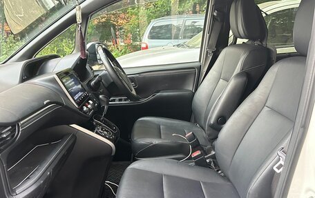 Toyota Esquire I, 2018 год, 2 700 000 рублей, 12 фотография