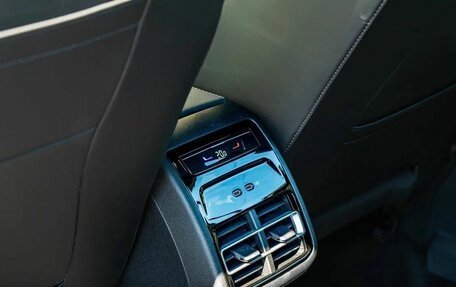 Volkswagen Tiguan, 2026 год, 5 575 000 рублей, 40 фотография