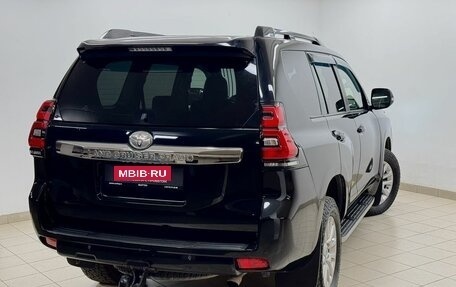 Toyota Land Cruiser Prado 150 рестайлинг 2, 2016 год, 3 770 000 рублей, 9 фотография