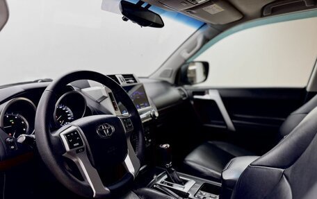 Toyota Land Cruiser Prado 150 рестайлинг 2, 2016 год, 3 770 000 рублей, 11 фотография