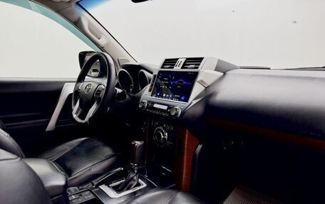 Toyota Land Cruiser Prado 150 рестайлинг 2, 2016 год, 3 770 000 рублей, 12 фотография