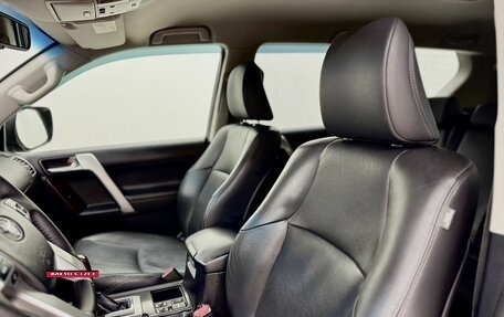 Toyota Land Cruiser Prado 150 рестайлинг 2, 2016 год, 3 770 000 рублей, 13 фотография