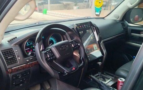 Toyota Land Cruiser 200, 2008 год, 2 360 000 рублей, 5 фотография