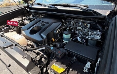 Toyota Land Cruiser Prado 150 рестайлинг 2, 2021 год, 6 550 000 рублей, 7 фотография