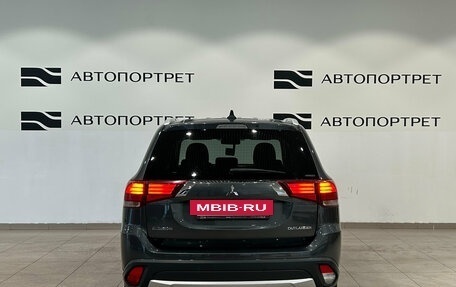 Mitsubishi Outlander III рестайлинг 3, 2017 год, 1 599 000 рублей, 6 фотография