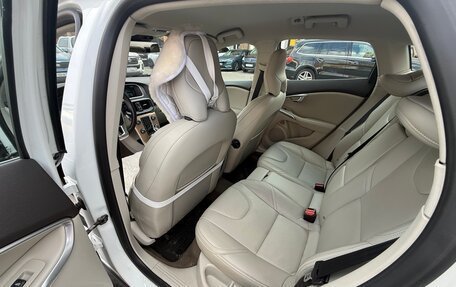 Volvo V40 II рестайлинг, 2014 год, 1 320 000 рублей, 10 фотография